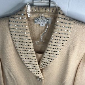 St John knit suit jacket and skirt set with tags and spare button